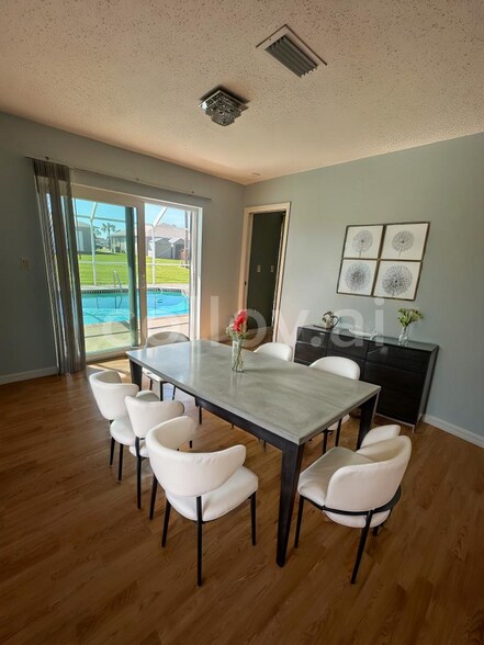 Virtual dining - 18637 Lake Worth Blvd