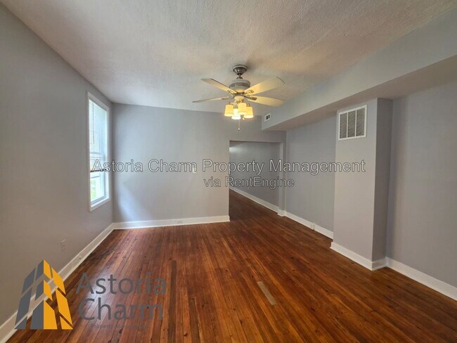 Building Photo - 607 E 41st St