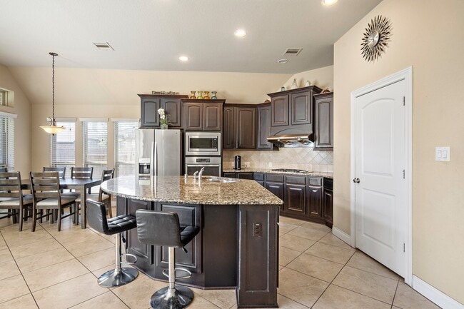 Building Photo - 17119 Kildonan Ct