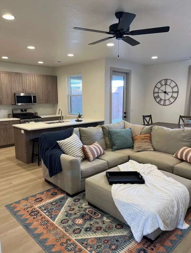 Building Photo - 960 Heritage Dr