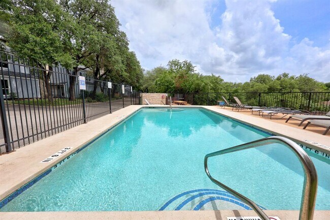 Building Photo - 6715 Old Quarry Ln