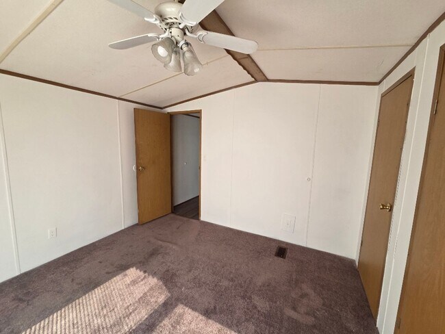 Building Photo - 101 Ann Dr