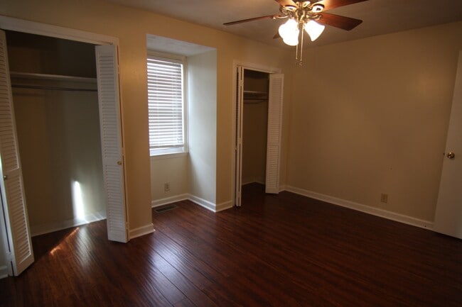 Building Photo - 3 Bedroom Home For Rent Near Downtown Clar...