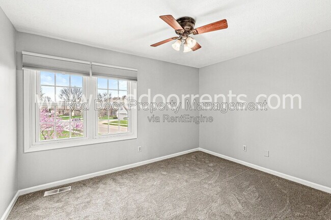 Building Photo - 261 Wyndotte Dr