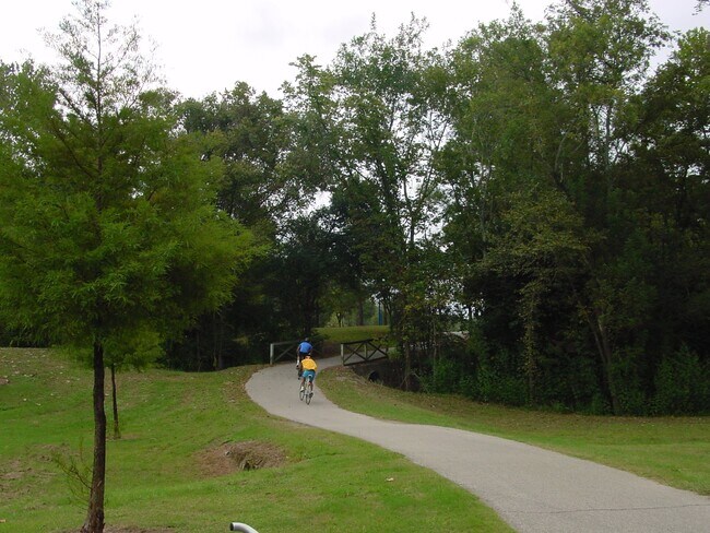 Building Photo - 1422 Chardonnay Dr