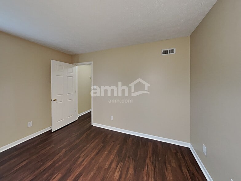 Building Photo - 1159 Valley Forge Dr