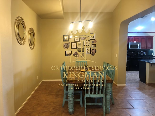 Building Photo - Spacious 3-Bedroom Home with Private Backyard Retreat – Fully Furnished & Utilities Included