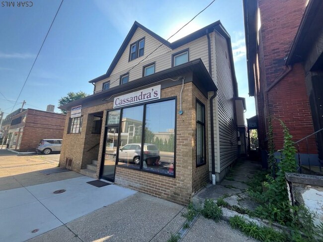 Building Photo - 307 Market St