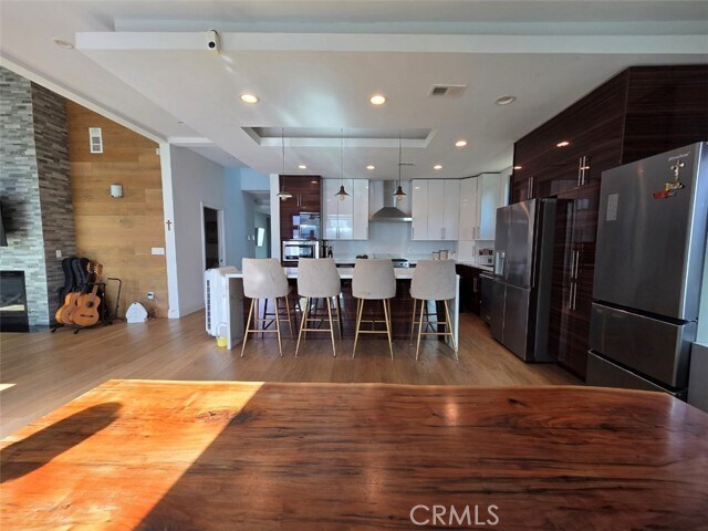 Building Photo - 915 S Rimpau Blvd