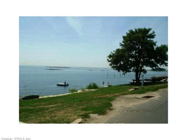 Building Photo - 207 Linden Ave