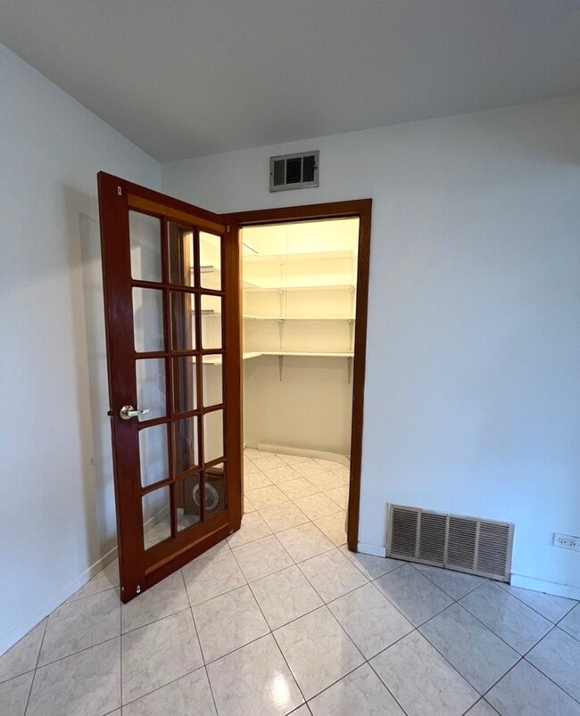 Building Photo - 112 Mullingar Ct