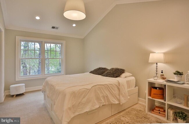 Building Photo - 6329 Linway Terrace