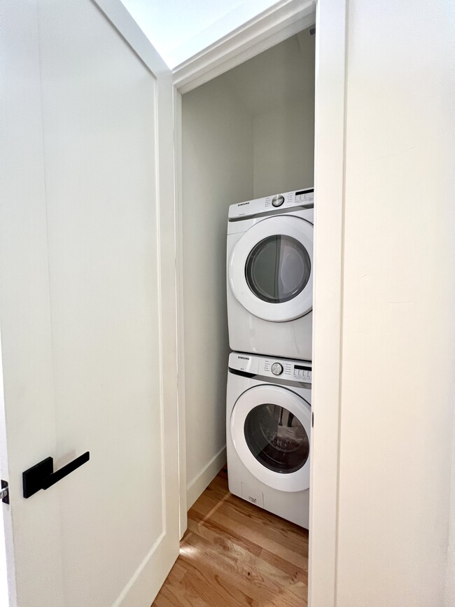 Building Photo - 1112 Tomato Aly