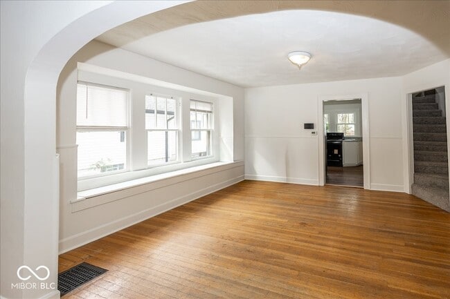 Building Photo - 6144 Winthrop Ave