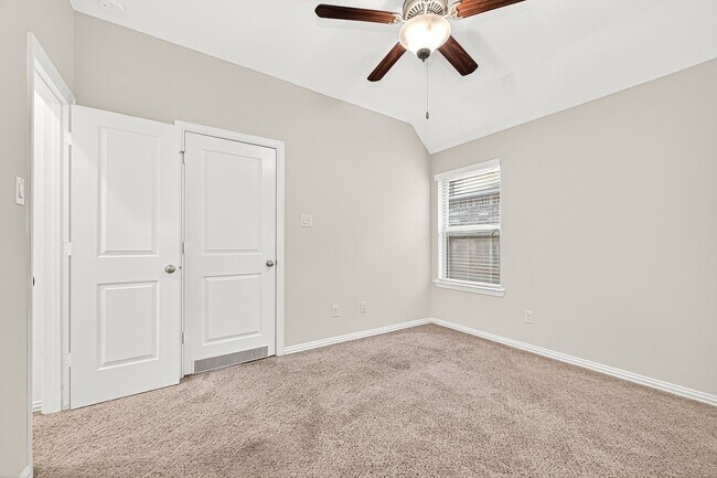 Building Photo - 2803 Monarch Xing