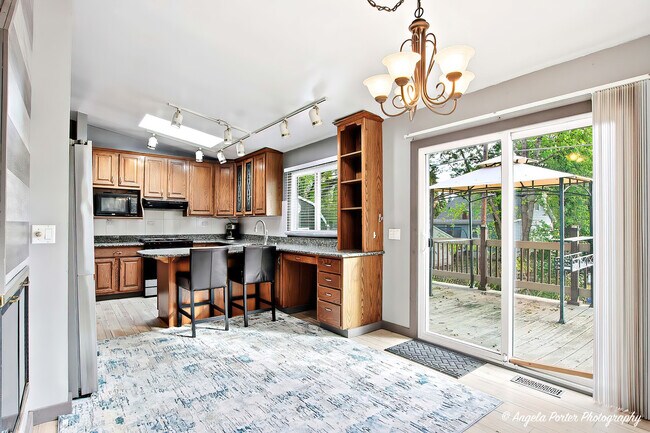 Building Photo - 34679 N Hiawatha Trl