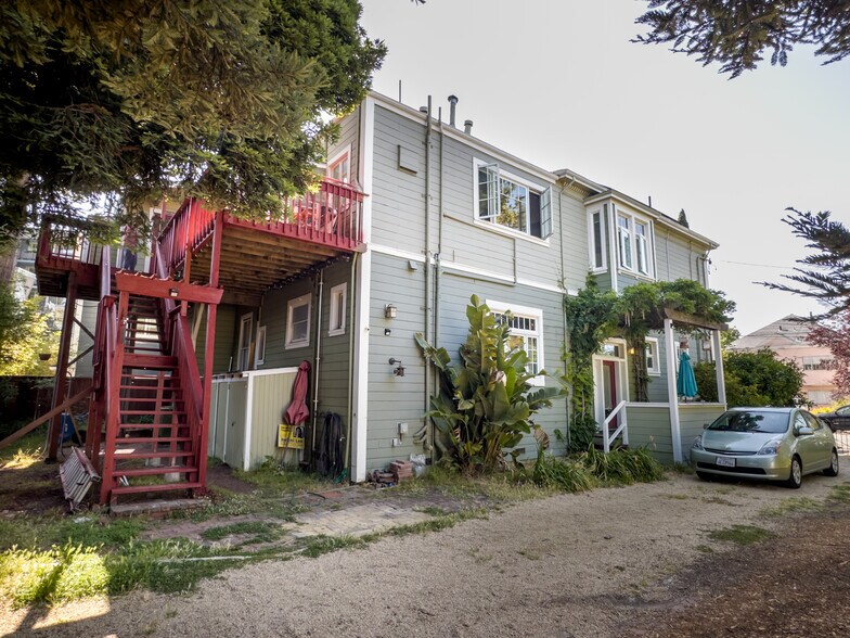 Building Photo - 1937 Russell St