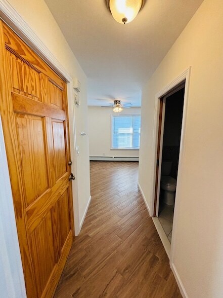 Building Photo - 27 1st St