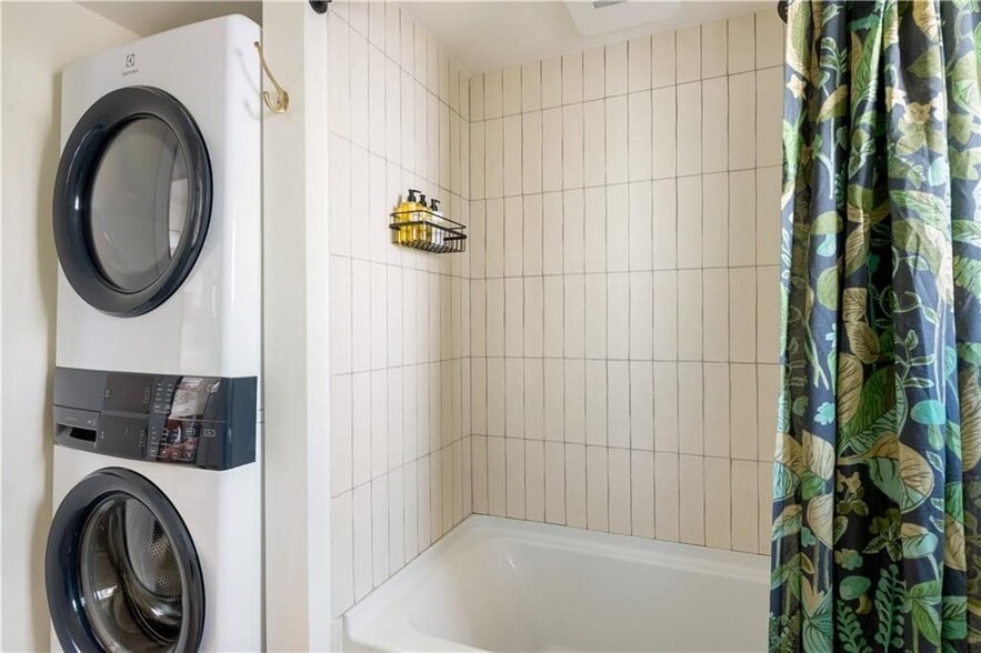 Building Photo - 1583 Braeburn Dr SE