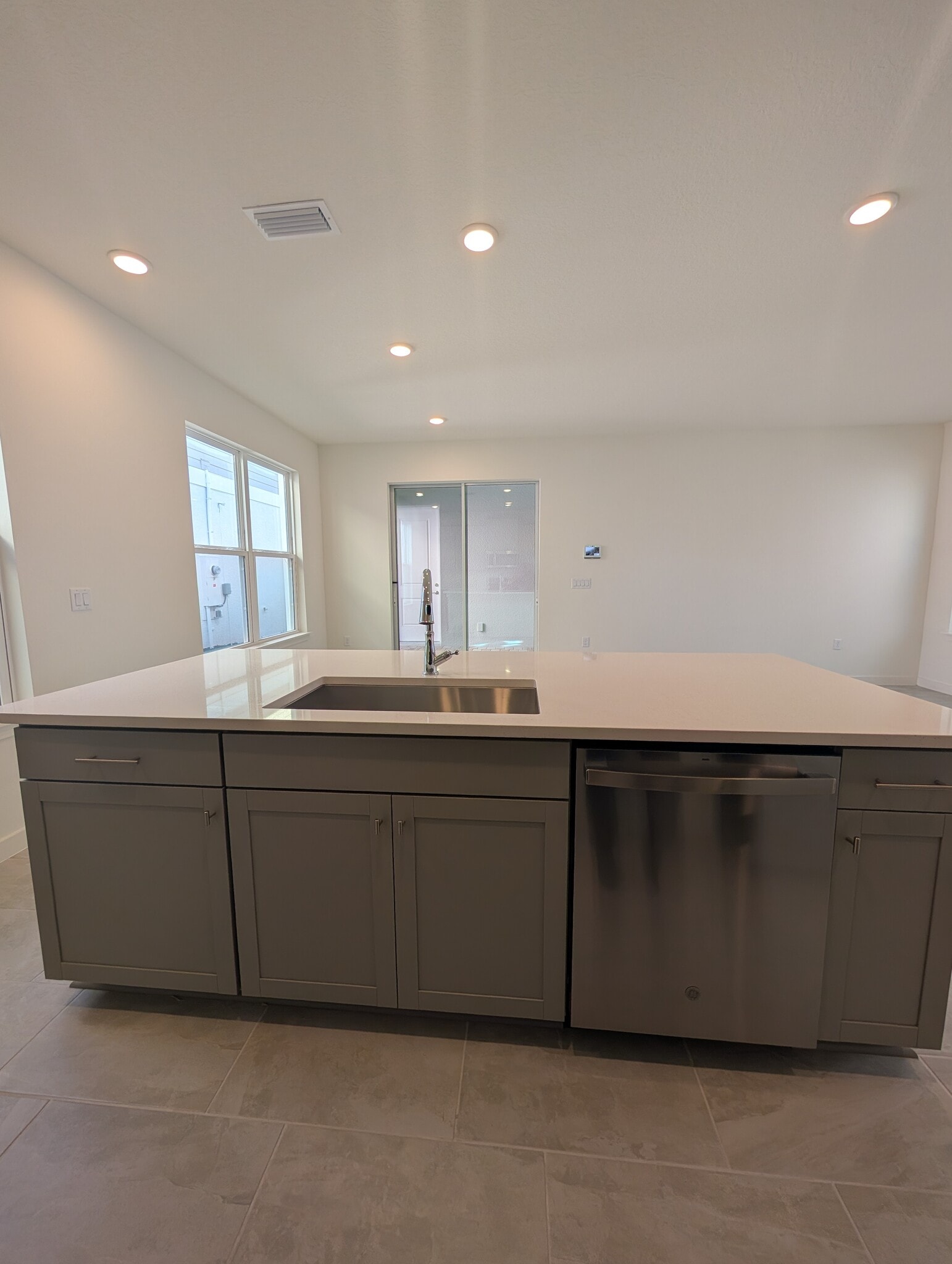 Building Photo - 1967 Iorio St