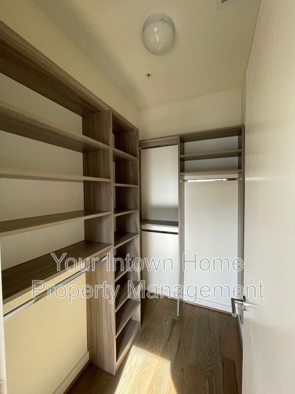 Building Photo - 504 Rankin St NE