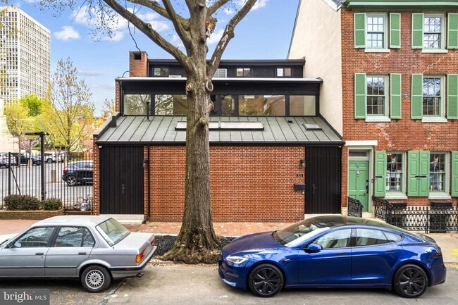 Building Photo - 321 S 3rd St