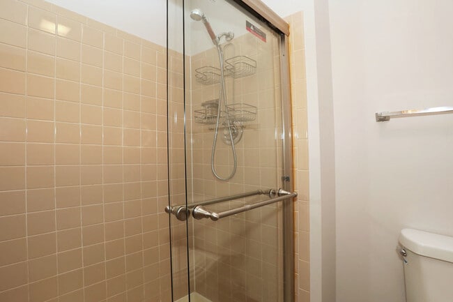 Building Photo - 675 Greenfield Ct