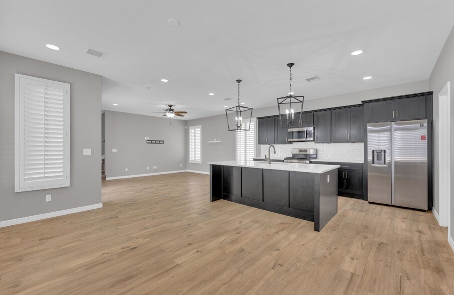 Building Photo - 4529 Mark Avizo St