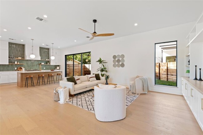 Building Photo - 2109 Wordsworth Dr