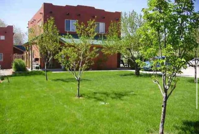 Building Photo - 2 story town house