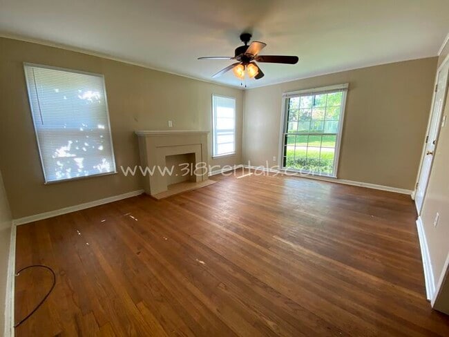 Building Photo - 357 Fontaine St