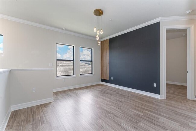 Building Photo - 4470 Gramercy Dr