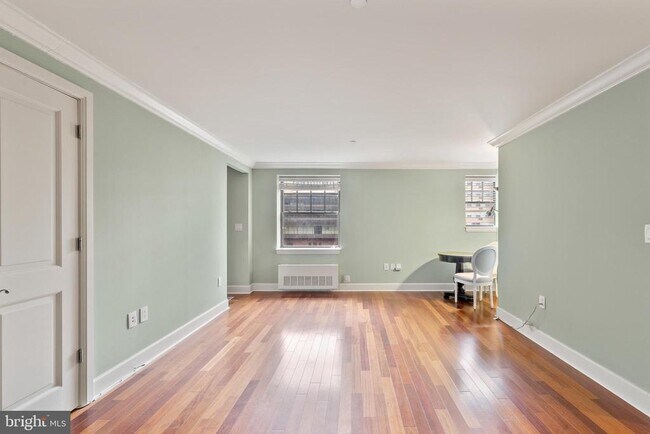 Building Photo - 1701 Locust St