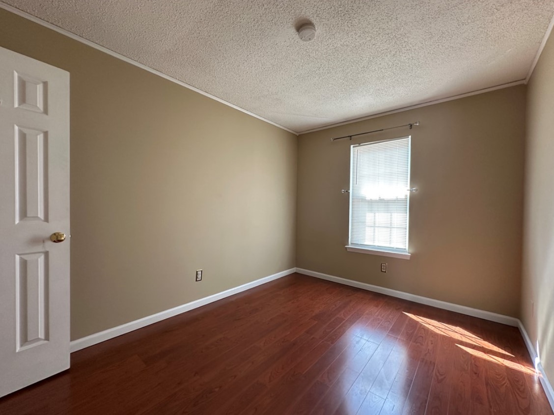 Building Photo - 3990 Roebling Ln