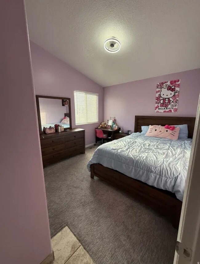 Building Photo - 411 E 400 N