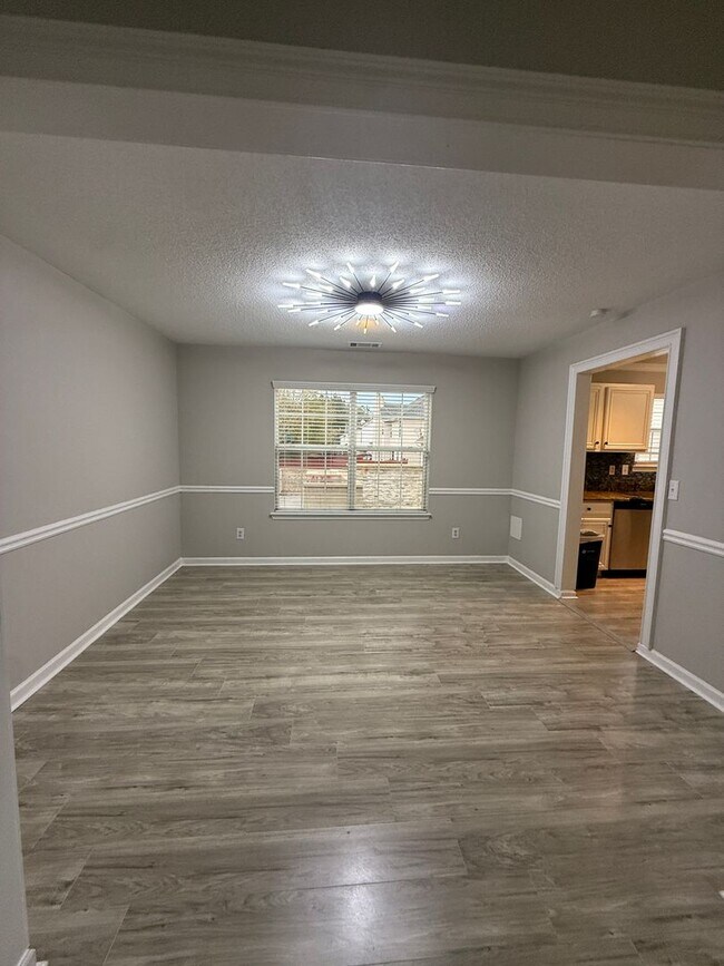Building Photo - Spacious 5 Bedroom Home with Flexible Living Space & Huge Backyard