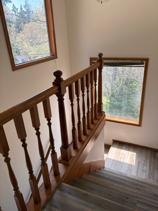 Building Photo - 24064 Grandview Dr