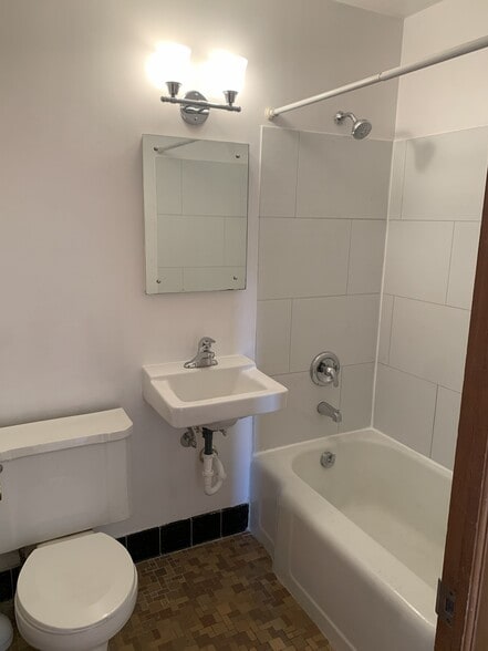 Bath Room - 8329 W North Ave