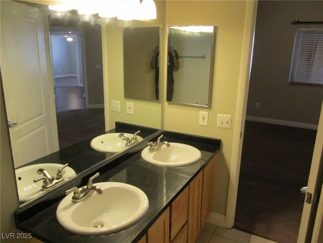 Building Photo - 8400 W Charleston Blvd