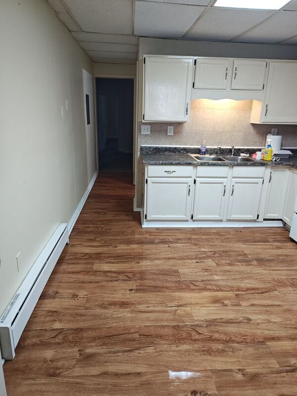 Building Photo - 850-850 Capouse Ave