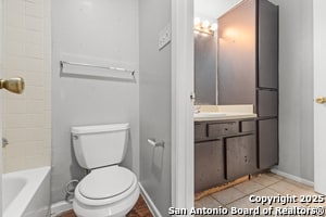 Building Photo - 5827 Shadow Glen