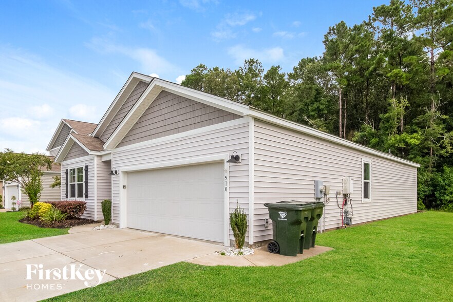 Building Photo - 510 Wayton Cir