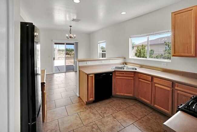 Building Photo - Spacious Sanctuary in Sahuarita: Modern Living Meets Outdoor Comfort