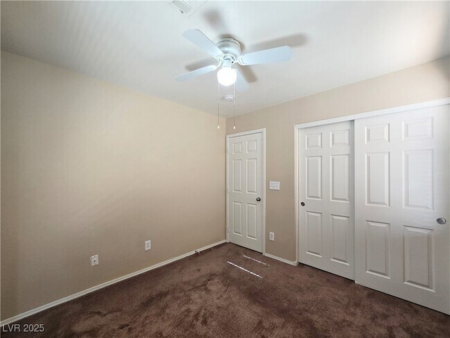 Building Photo - 5431 W Hasley Canyon Ave