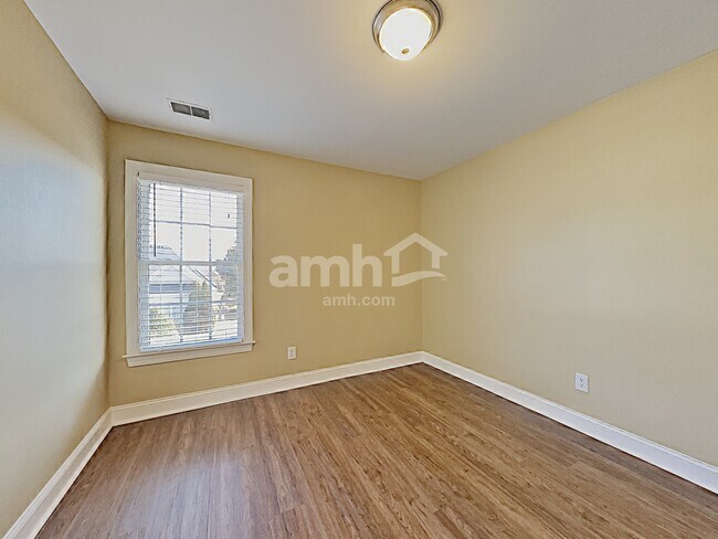 Building Photo - 2710 Marilyn Ct