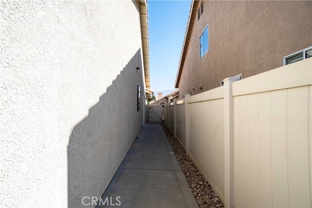 Building Photo - 6282 W Bardmoor Ave