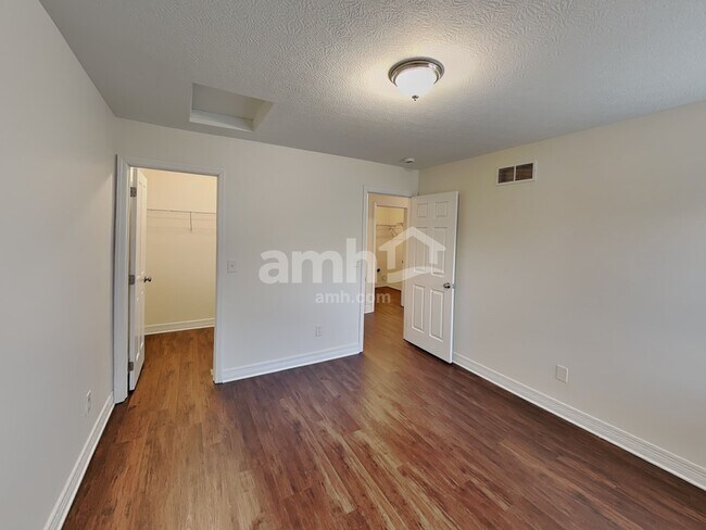 Building Photo - 629 Lanning St