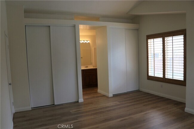 Building Photo - 578 Pointe Vista Ct