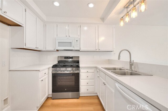 Building Photo - 25205 Chestnutwood