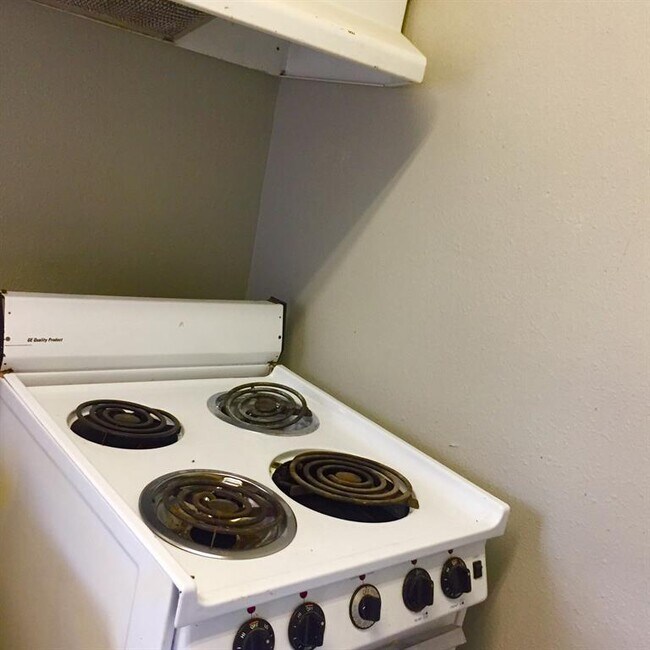 Building Photo - 3620 Reveille St